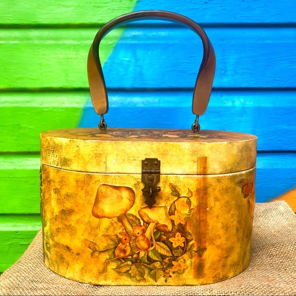 SOLD 1960’s Vintage Wooden Bag Mushroom & Mice - Picture 3 of 8